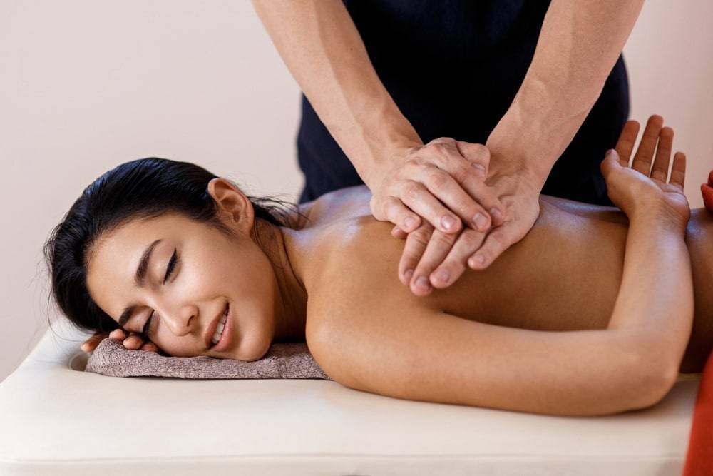 best spa and massage services given to a girl